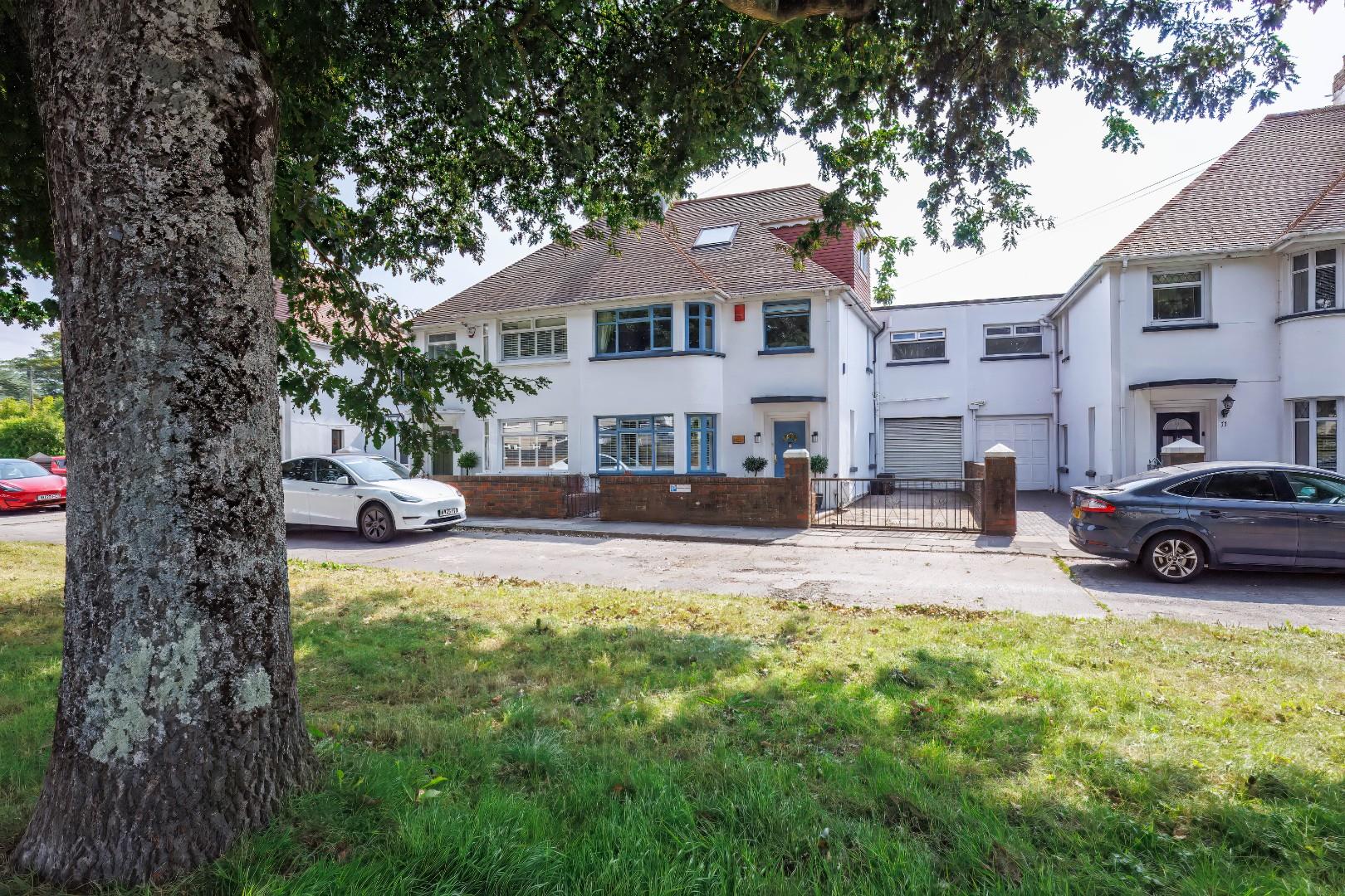 Aldenham Road, Porthcawl, Bridgend County Borough, CF36 5PG